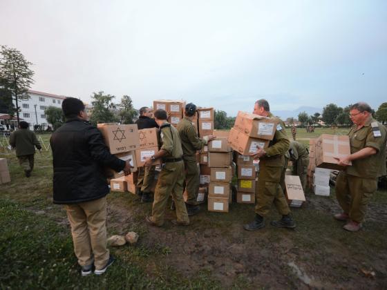Армия Израиля прекращает гуманитарную помощь сирийцам