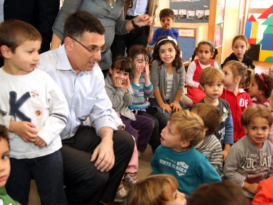 Дети в Израиле будут учить азбуку с 3-хлетнего возраста