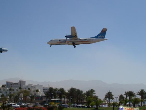 Сотни пассажиров Arkia застряли на пути в Эйлат из-за поломки самолета