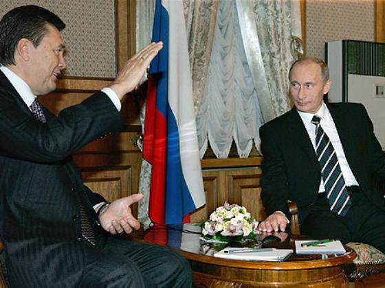 Янукович попросил Путина ввести войска на территорию Украины