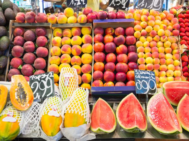 Цены на овощи и фрукты потянули вниз индекс инфляции