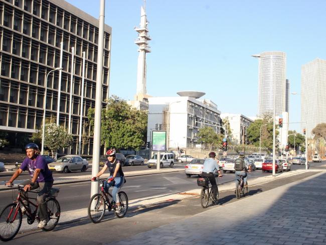 Ряд центральных улиц Тель-Авива будут сужены в связи с прокладкой скоростного трамвая и велодорожек