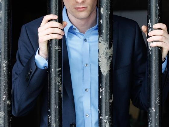 Гимн Украины прозвучал в зале суда: Олег Сенцов приговорен к 20 годам тюрьмы