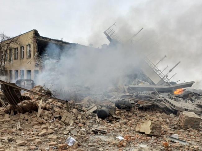 Российские военные уничтожили аэропорт под Винницей. Зеленский вновь призвал Запад закрыть небо над Украиной
