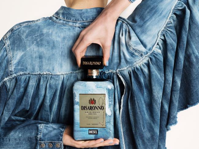 DISARONNO носит DIESEL 