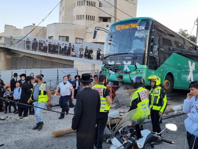 В Иерусалиме автобус сбил 18-летнюю девушку, состояние пострадавшей тяжелое