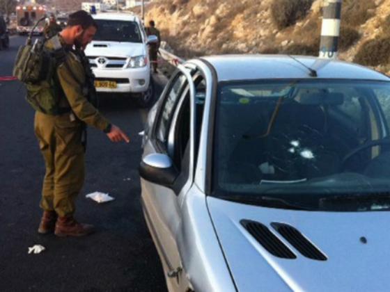 На блокпосту под Хевроном палестинский автомобиль едва не сбил солдат