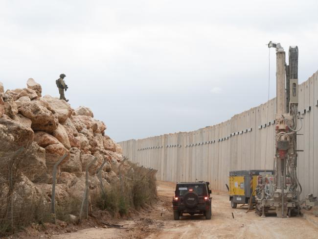ЦАХАЛ строит двойной забор безопасности на границе с Ливаном