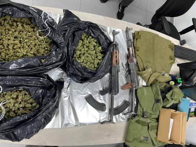 Полиция накрыла тайник с оружием и наркотиками в Ашкелоне