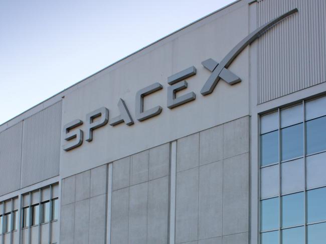 SpaceX совершила успешный запуск Falcon-9