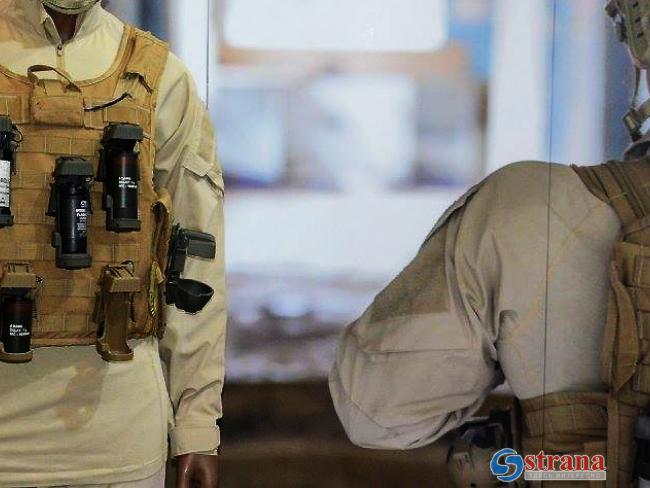 Пресечена контрабанда военной одежды и армейских жилетов в Газу