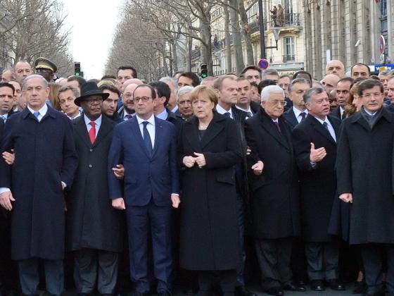 Нетаниягу и Абу-Мазен шли в одном ряду на Парижском марше