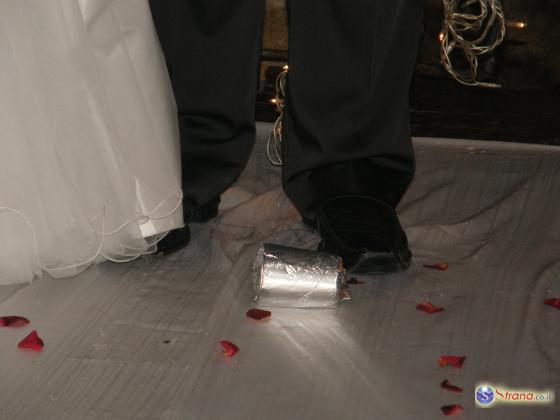 Раввинам на госслужбе запретили брать деньги за проведение свадеб