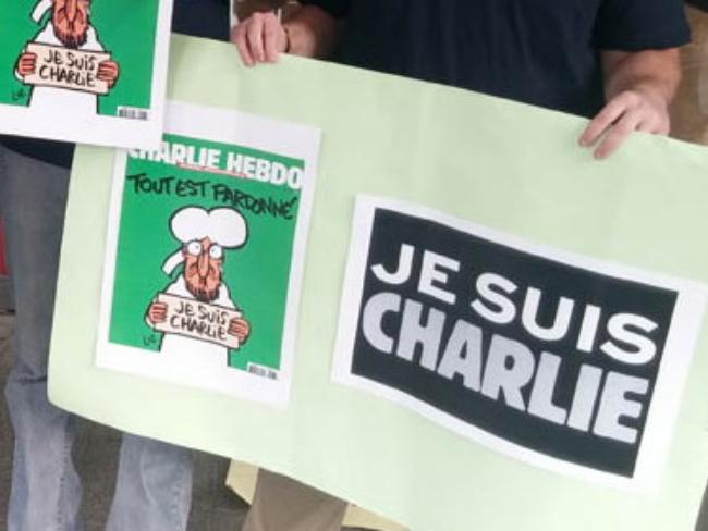 Анекдот и карикатура: Charlie Hebdo посмеялись над землетрясением и его жертвами в Италии