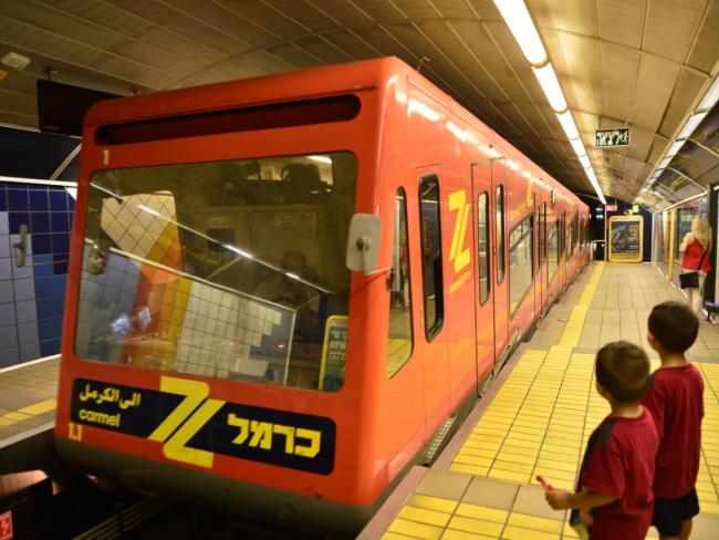 Скидки для пассажиров: электронный проездной теперь распространяется и на метро «Кармелит»