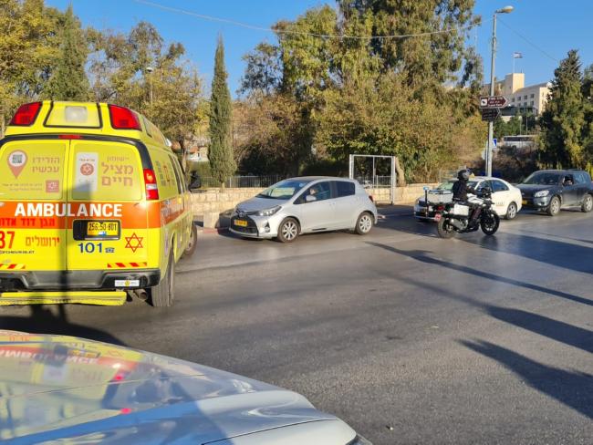 Теракт в Иерусалиме: арабская школьница ударила женщину ножом в спину