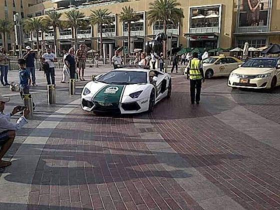 Полиция Дубаи будет патрулировать улицы на Lamborghini. ФОТО