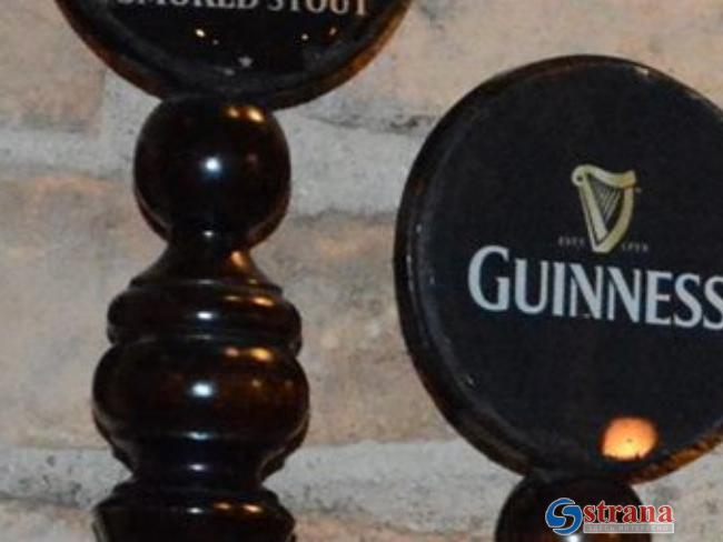 Отец маленькой ныряльщицы подает в суд на Guinness, обвинив компанию в вымогательстве