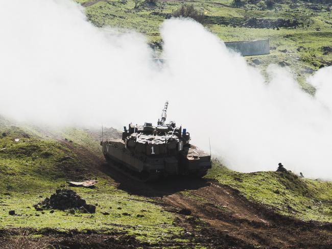 СМИ: в ответ на обстрел танки и самолеты ЦАХАЛа нанесли еще один удар по целям в секторе Газы