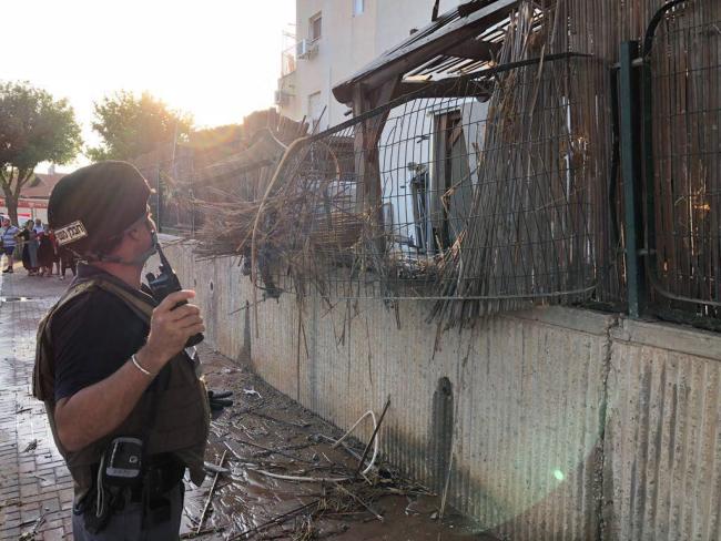 В Сдероте три человека получили осколочные ранения, снаряд попал в здание синагоги