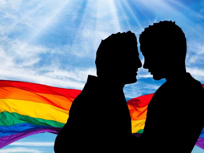 Мэрия Тель-Авива провела свадьбу для 25 однополых пар