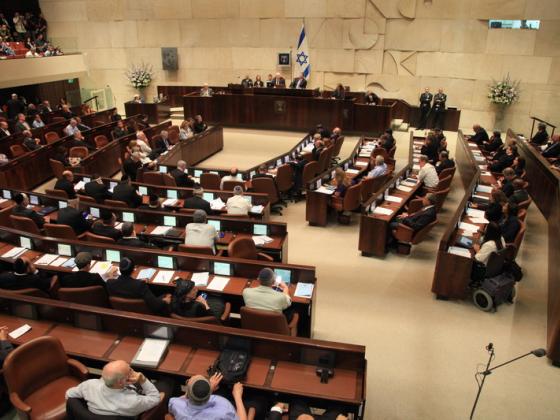 Депутаты от оппозиции подали иск против спикера Кнессета и коалиции