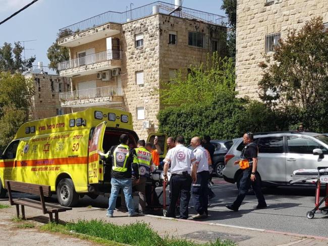 В Иерусалиме не поставленный на ручник автобус сбил женщину и двух детей