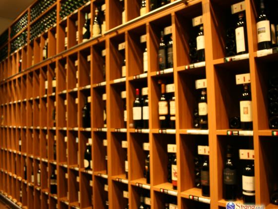 В графстве Мидлсекс британцу не продали вино: «Это противоречит исламу»