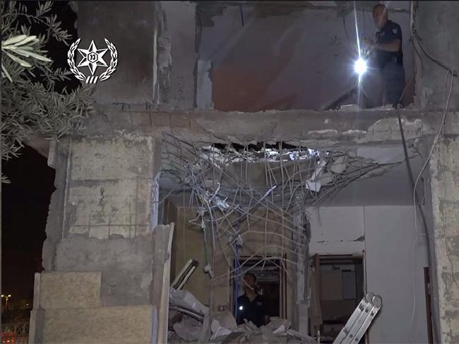 Мэрия Ашкелона грозит оштрафовать жильцов дома, разрушенного при ракетном обстреле
