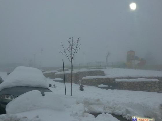 На вершине Хермона продолжается снегопад, горный курорт пока закрыт для посетителей