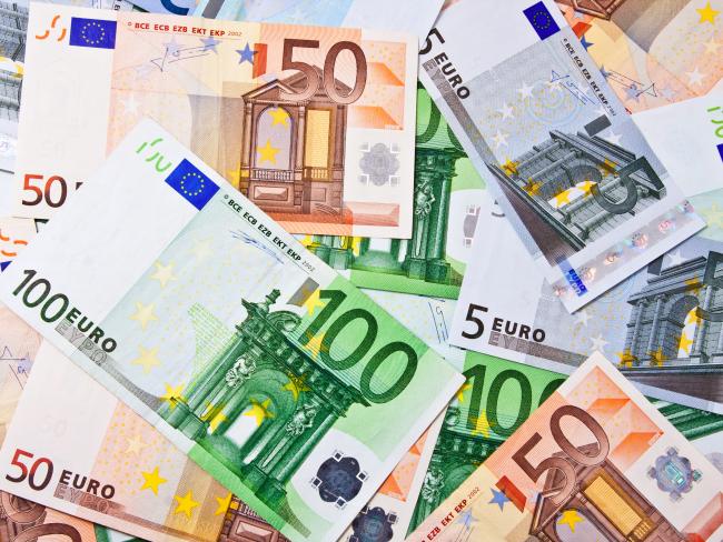 Курс евро к шекелю вернулся на 20 лет назад