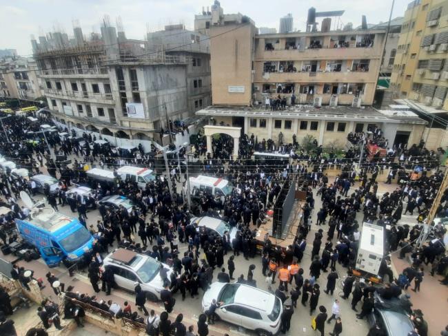 В Бней-Браке проходят похороны раввина Каневского: центр Израиля перекрыт