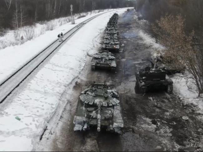 Maxar Technologies: колонна российских войск находится в 60 км от Киева