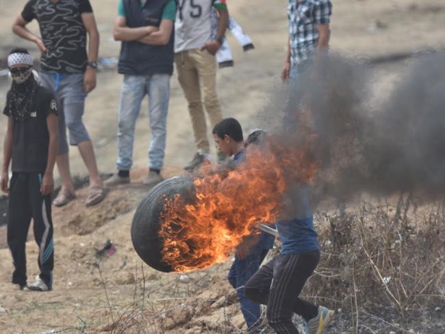 В Газе требуют возобновить ввоз шин из Израиля