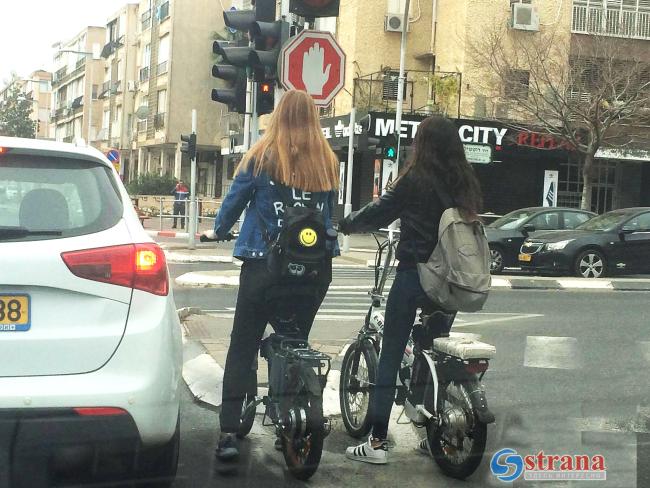 В Кнессете обсуждается введение номерных знаков для электрических велосипедов и самокатов