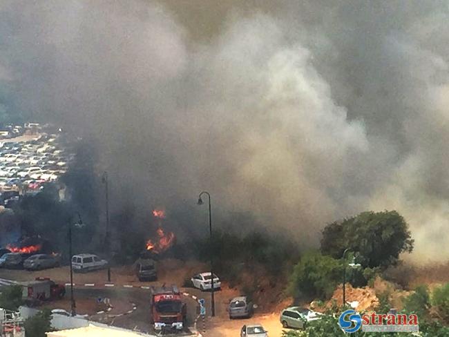 Сильный пожар в кибуце Эйлон: горят сотни тонн сена