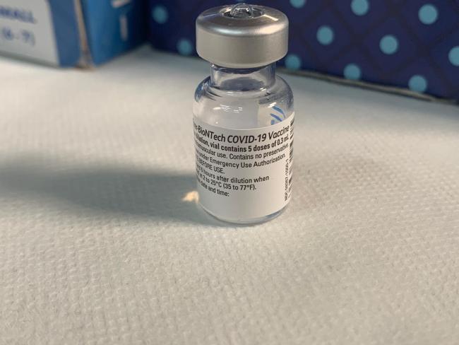 41-летняя женщина внезапно умерла после прививки Pfizer
