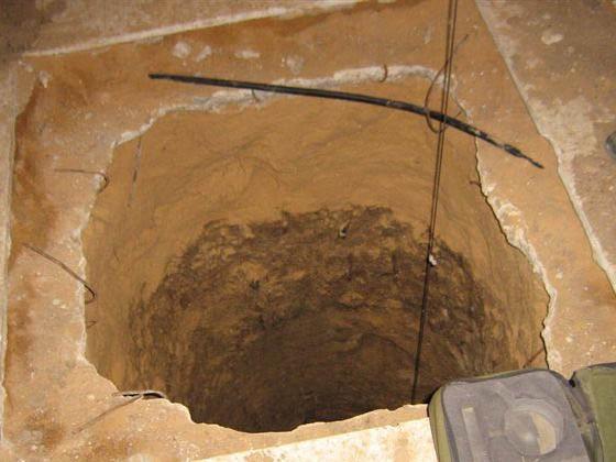 А-Шарон: арабский торговец оружием вырыл туннель, где прятался от полиции