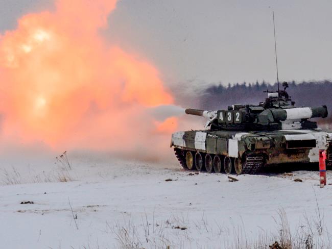 СМИ: российские военные захватили аэропорт около Киева и переправу через Днепр