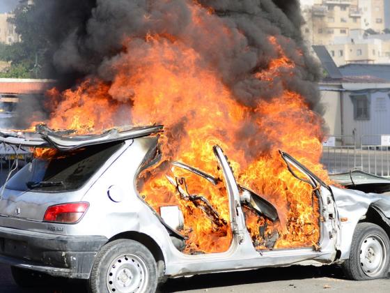 Взрыв в автомобиле в Кфар-Сабе. Один человек погиб, трое ранены