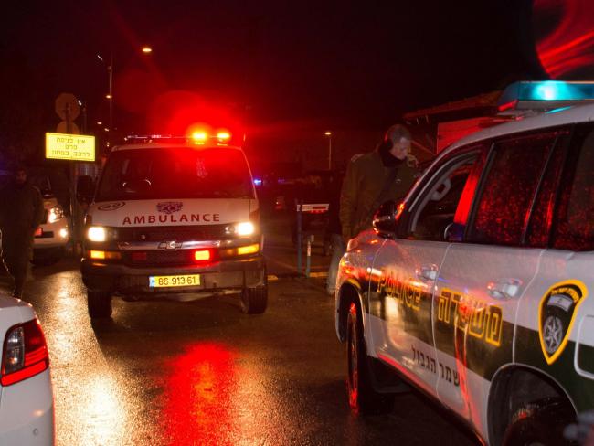 Теракт в округе Биньямин, два человека пострадали