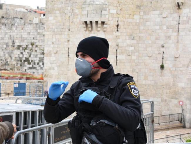 В Иерусалиме полиция оштрафовала игравших в азартные игры и нарушавших карантин