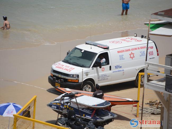 На пляже Sea Palace в Бат-Яме утонул мужчина