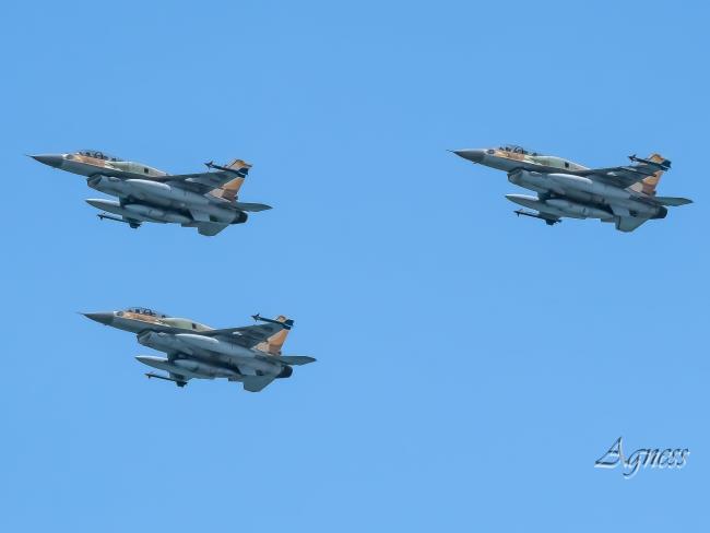 SANA: ВВС Израиля нанесли удар по целям около Дамаска со стороны Голанских высот