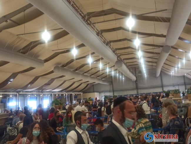 В аэропорту Бен-Гурион тысячи пассажиров стоят в очереди, чтобы сделать тест на COVID-19