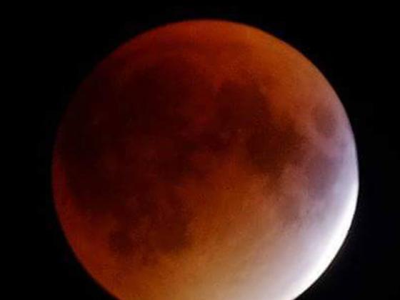 В пятницу ожидается лунное затмение: израильтяне увидят «кровавую Луну» и «противостояние Марса»