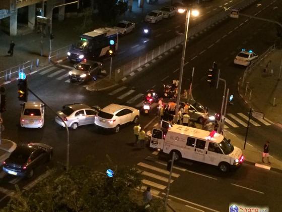 В центре Иерусалима мотоцикл столкнулся с электровелосипедом, трое раненых