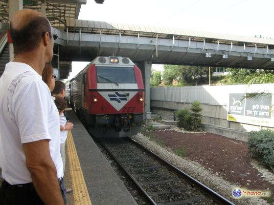 Пожар в районе Кирьят-Гата: остановлено движение поездов