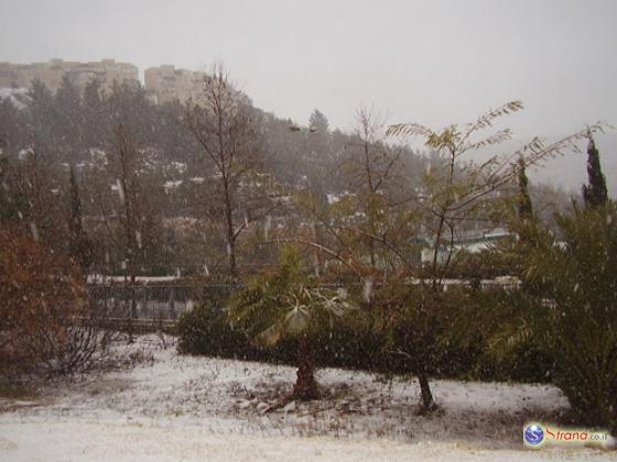 100 бульдозеров и 20 тонн соли - в Иерусалиме готовятся к сильному снегопаду