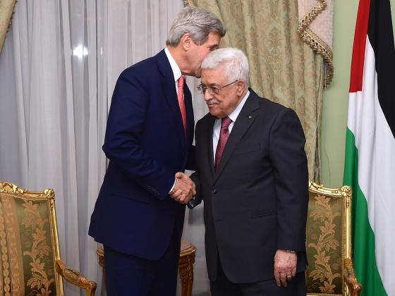Аббас отклонил предложение Керри встретиться с Нетаниягу и возобновить переговоры